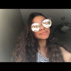 Meet your Posher, Tala